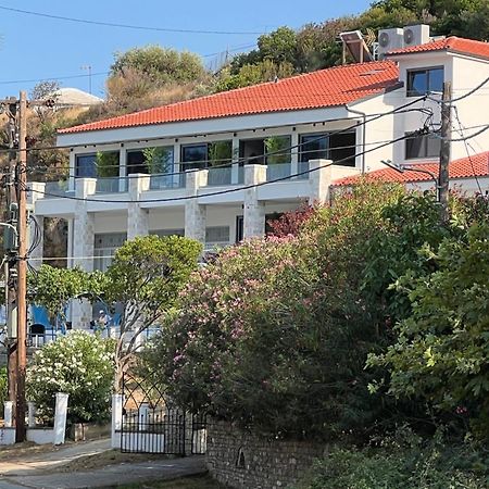 Hotel Kinira エクステリア 写真